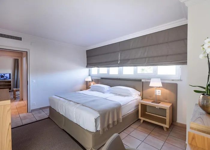 Favorita - Parkhotel Delta 호텔