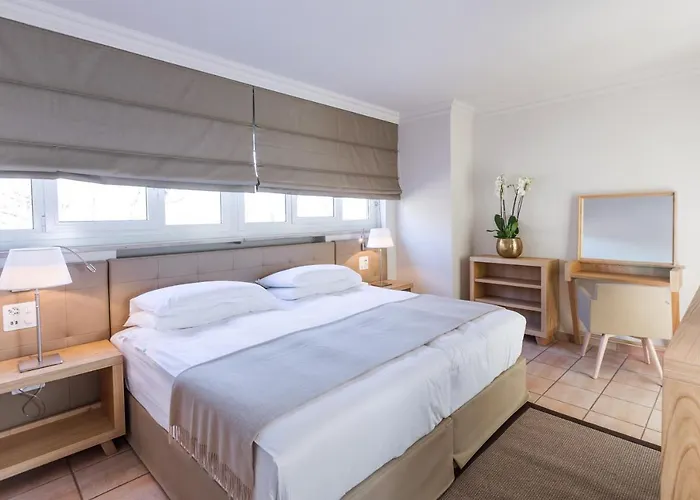 Favorita - Parkhotel Delta 4* 아스꼬나